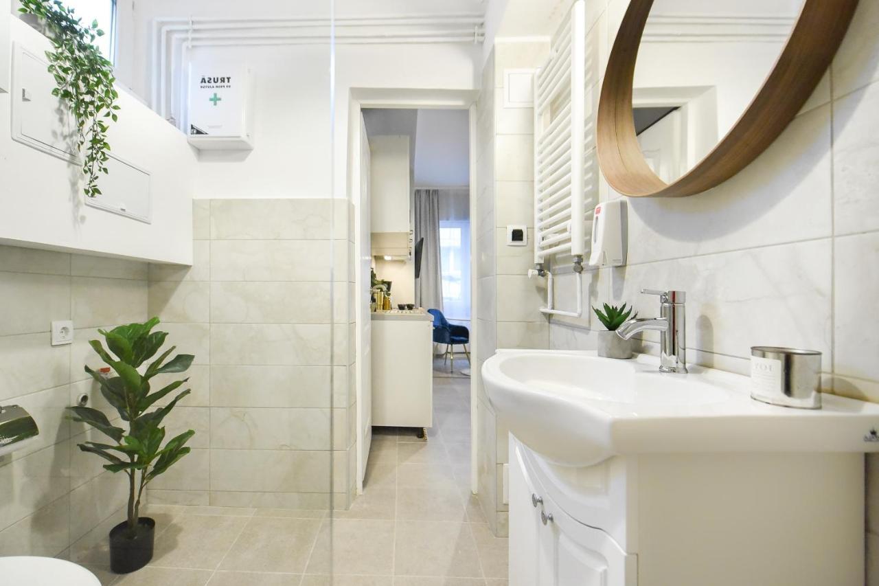 Urban Adventure For Two Apartment Bucharest